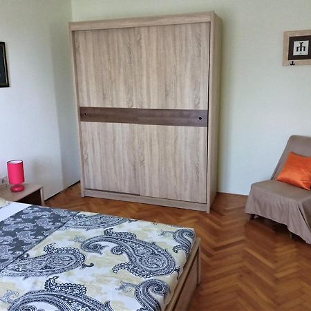 Cozy Apartment In The City Center Pula Exterior foto